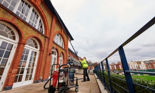 Gutter cleaning in leeds